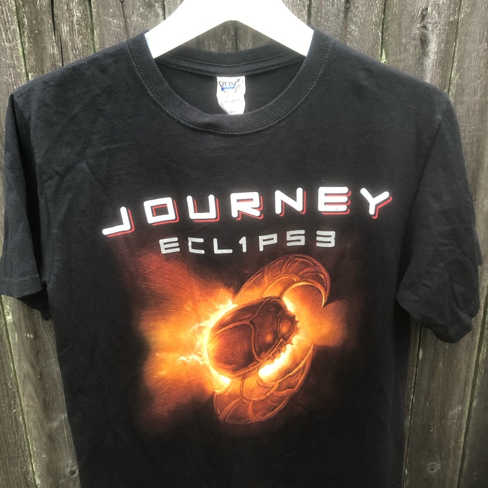 Journey North American Tour 2011 Tee Shirt - Picture 3 of 8
